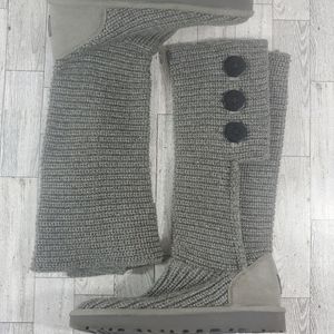 Ugg Womens 8 Classic Cardy Gray Ribbed Knit Boots Button Detail Sheepskin Lining